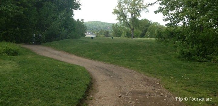 LedgesPathUpClosePhoto